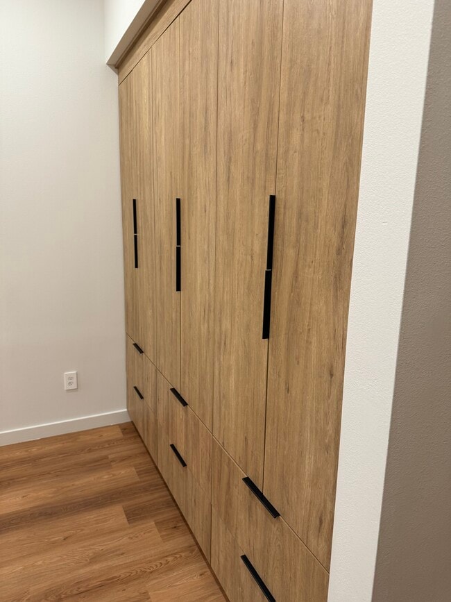 Building Photo - 714 Sage Ln