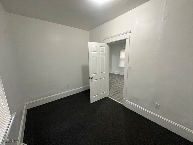 Building Photo - 3823 E 54th St