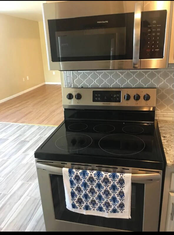 Building Photo - 239 Nesbitt St