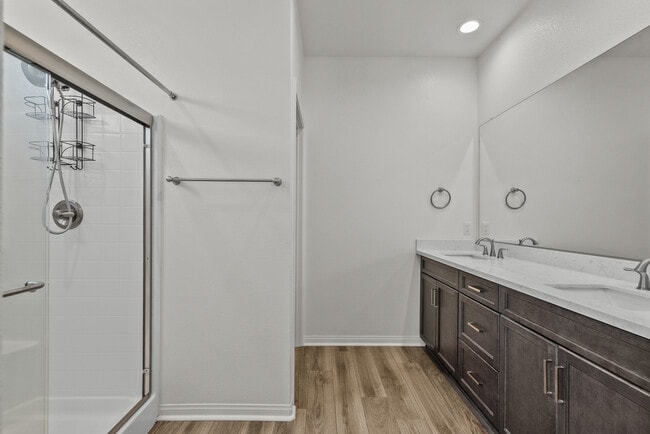 Building Photo - 14610 Isla Vista Dr