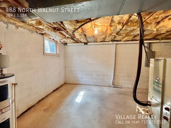 Building Photo - 488 N Walnut St