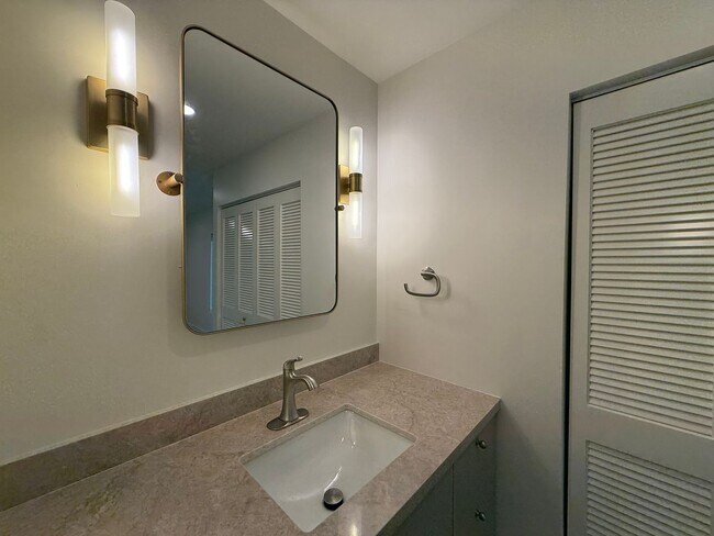 Building Photo - Newly remodeled 3B/2BA Home in Rancho Ponderosa!