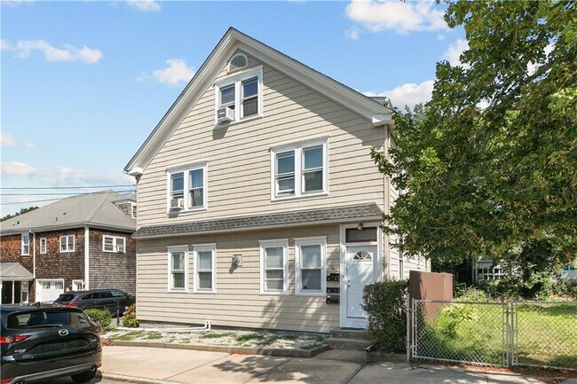 Primary Photo - 42-42 Webster St