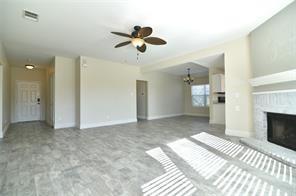 Building Photo - 321 S Chestnut St