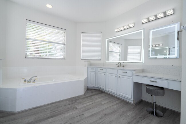 Building Photo - 3774 Eagle Isle Cir