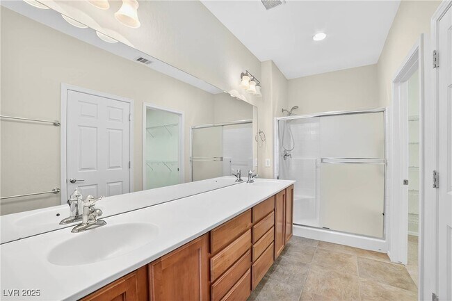 Building Photo - 7349 Shelduck St