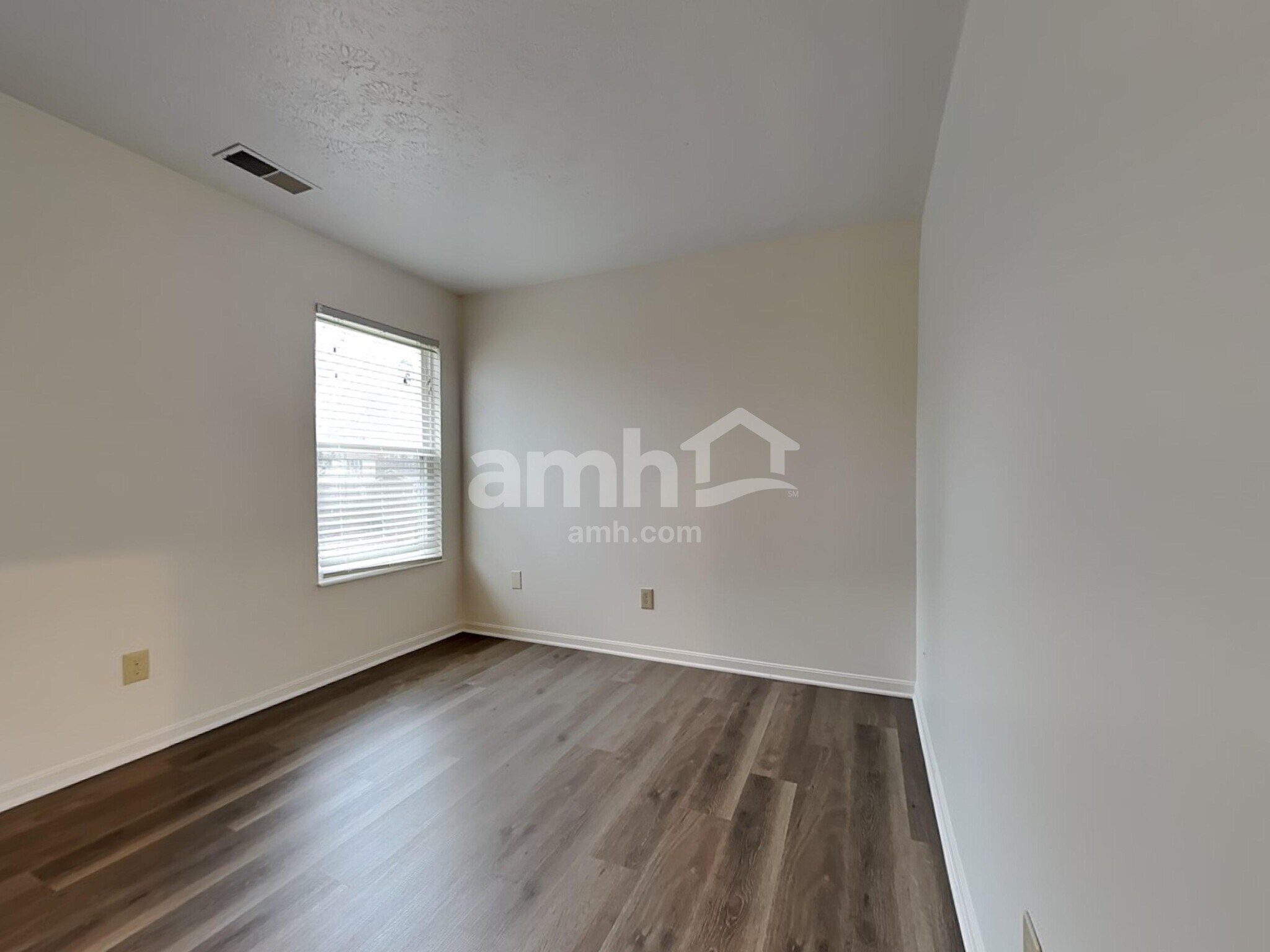 Building Photo - 1813 Willow Brook Ct