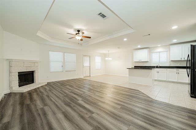 Building Photo - 122 Feverbush Dr