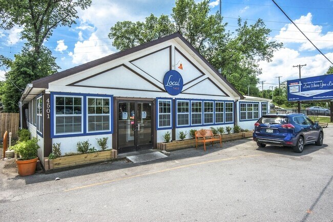 Building Photo - 312 Sloan Rd