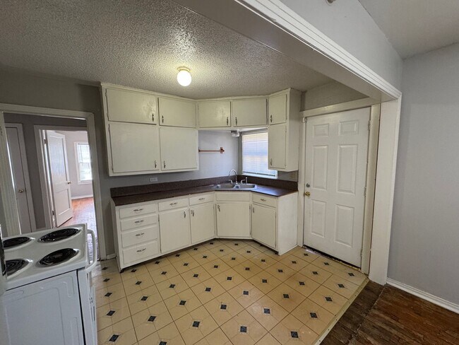 Building Photo - Cozy 2 bedroom in heart of Waco