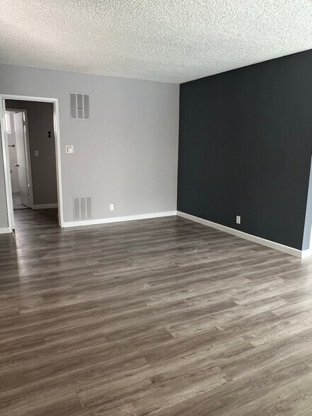 Building Photo - 502 Avenue G Ave