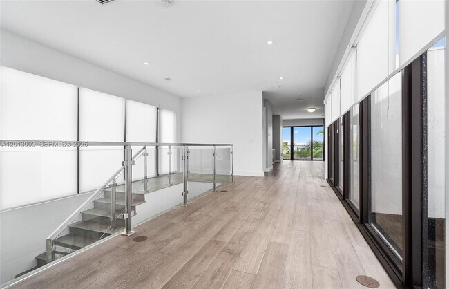 Building Photo - 16529 Botaniko Dr N