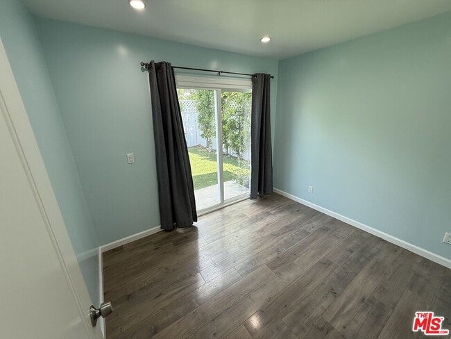 Building Photo - 7512 Jamieson Ave