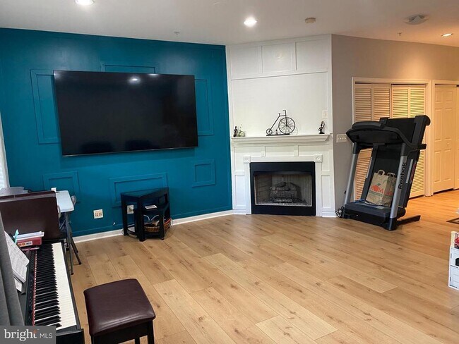 Building Photo - 2509 William Taft Ct