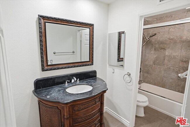 Building Photo - 24124 Mentry Dr