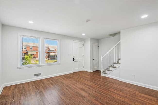 Building Photo - 3627 Elmora Ave