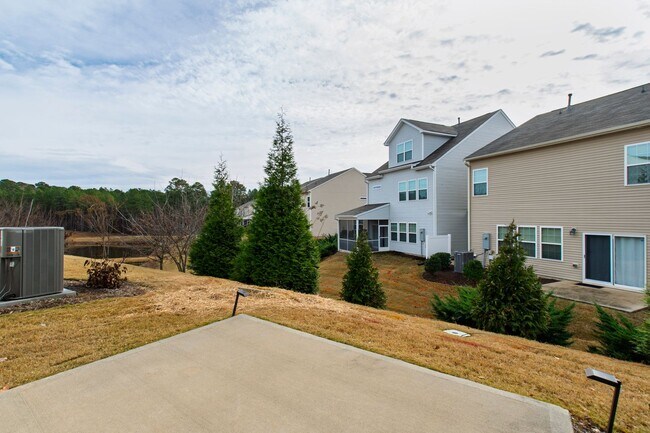 Building Photo - Charming, Well-Maintained Home in Central Morrisville!