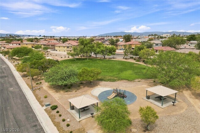 Building Photo - 1915 Sundown Canyon Dr