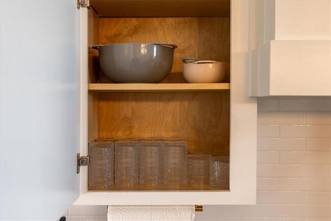 Building Photo - 4611 S 47th St