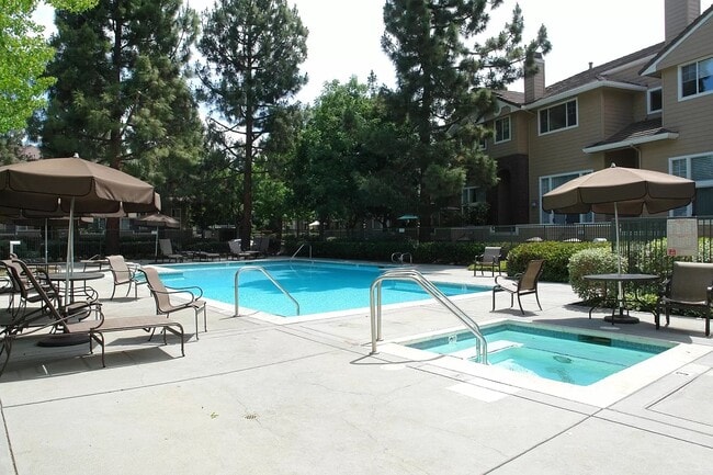 Building Photo - 455 Mill River Ln