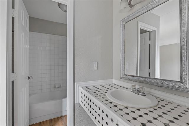 Building Photo - 2158 Fleur De Lis Ct