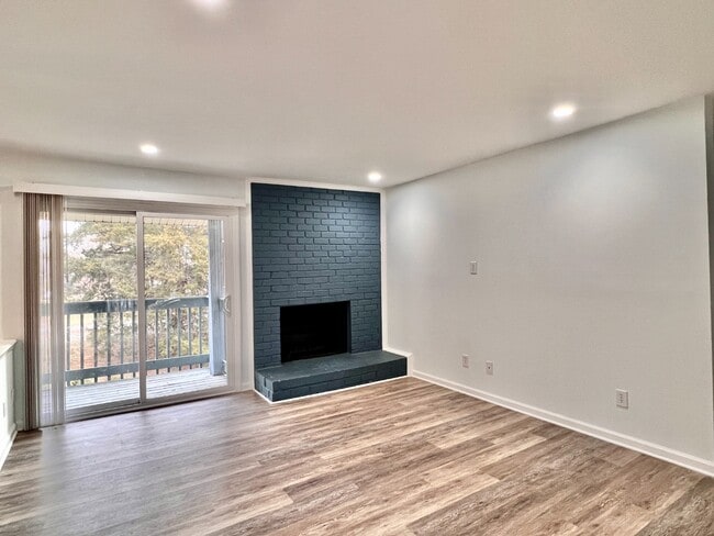 Building Photo - 11187 Harrowfield Rd