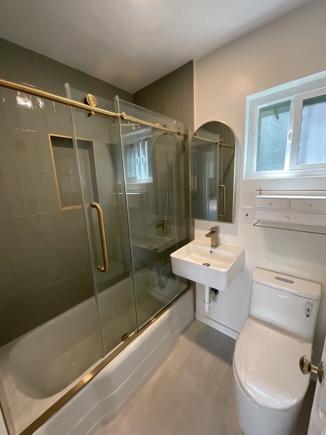 Building Photo - 2724 Locksley Pl