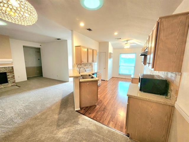 Building Photo - 1100 Cedarcrest Dr