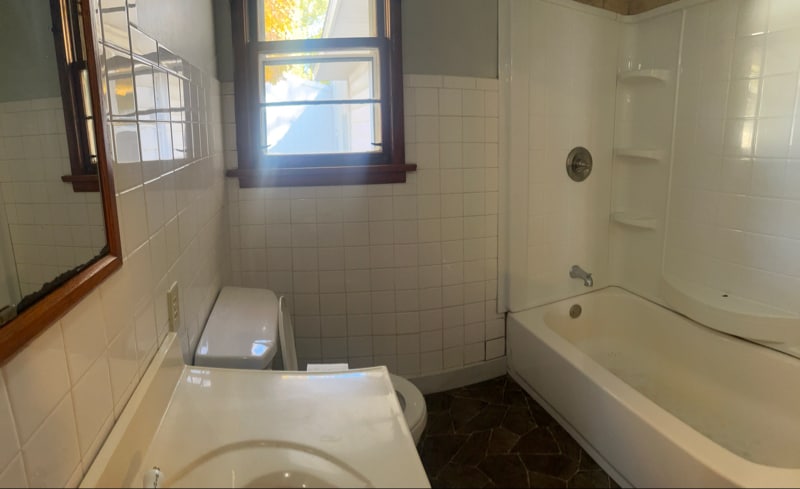 Building Photo - 2581 E Main St