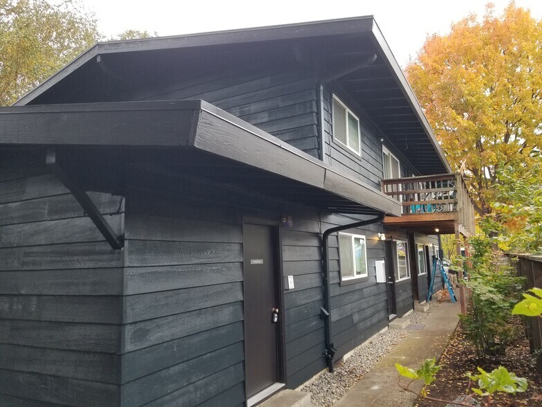 Building Photo - 3404 SE 21st Ave