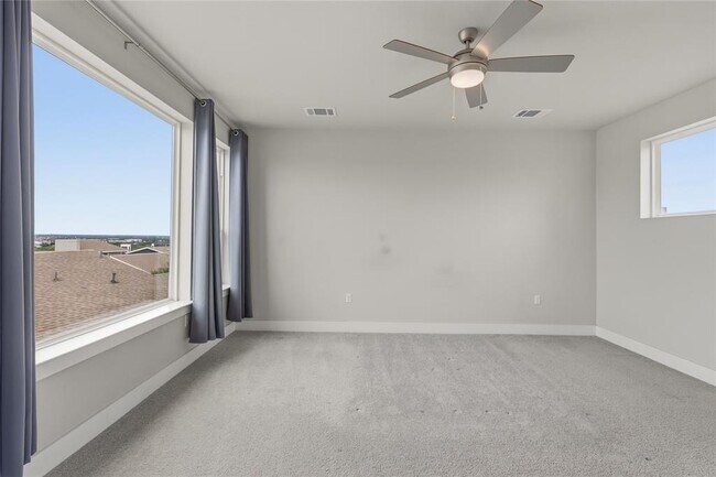 Building Photo - 2024 Sager Dr