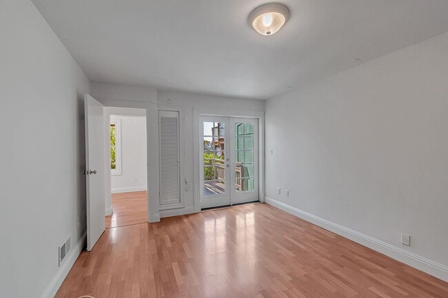 Building Photo - Charming Four Bedroom Home in Potrero Hill...