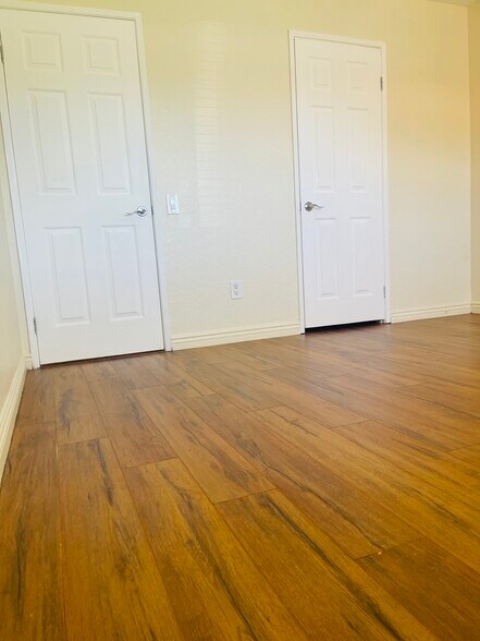 Building Photo - 78650 Avenue 42