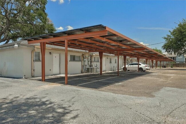 Building Photo - 14 Valley View Dr