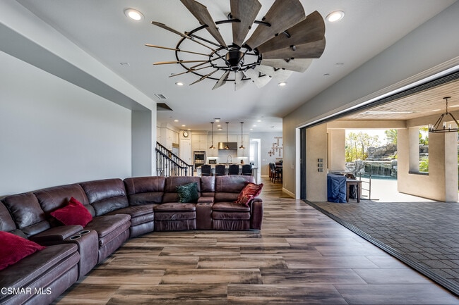 Building Photo - 7377 Woods Ct