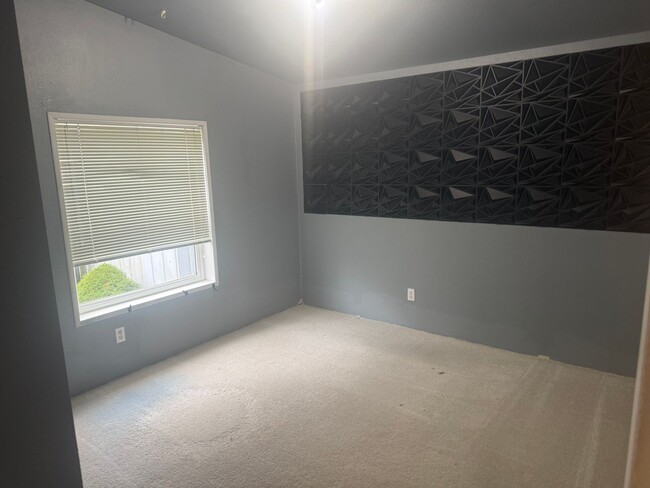 Building Photo - Mount Vernon 3 Bedroom