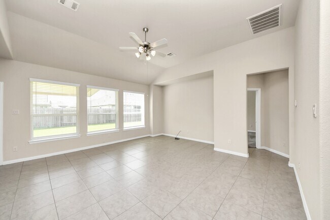 Building Photo - 21254 Lucknow Ln