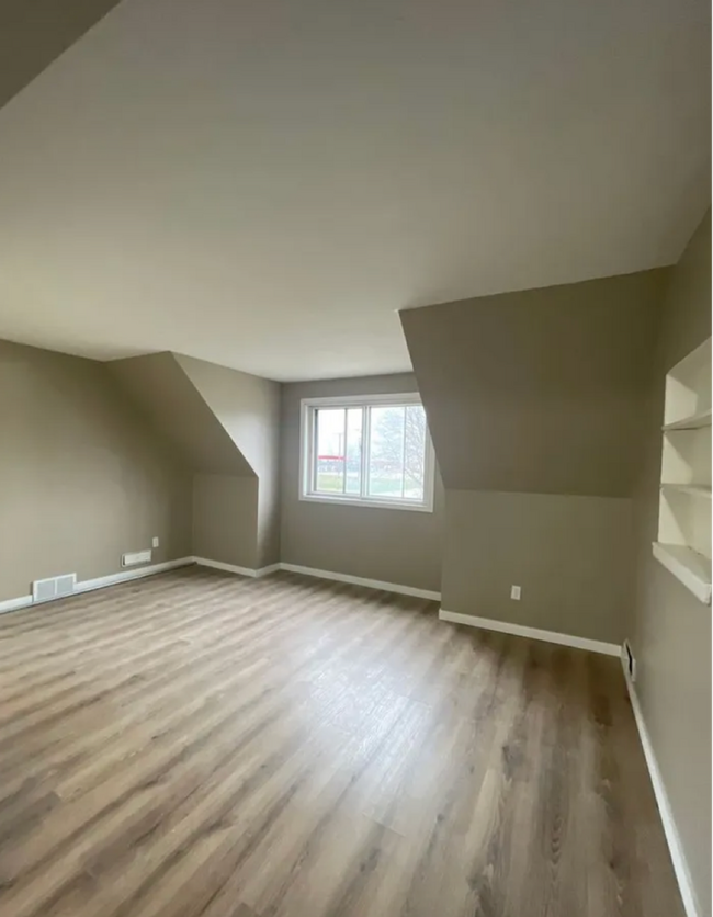 Building Photo - 5857-5859 N 93rd