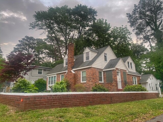 Primary Photo - 239 E Bayview Blvd