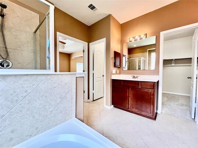 Building Photo - 835 E Tide Bay Cir