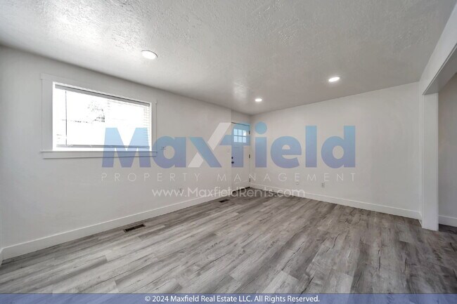 Building Photo - North Salt Lake 2 BD 1 BA - $500.00 Security Deposit OAC -Brookside Lofts Unit 18