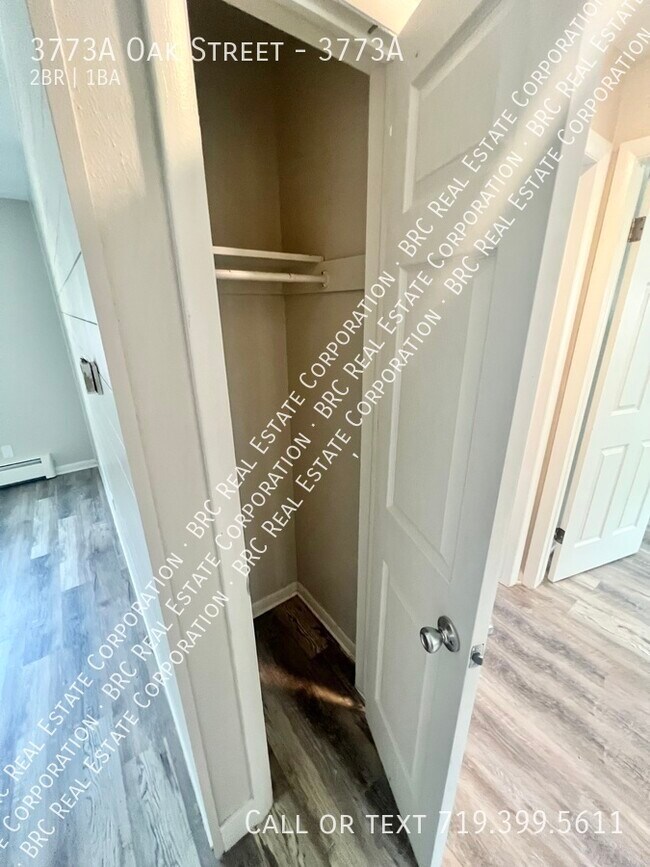 Building Photo - 3773 Oak St