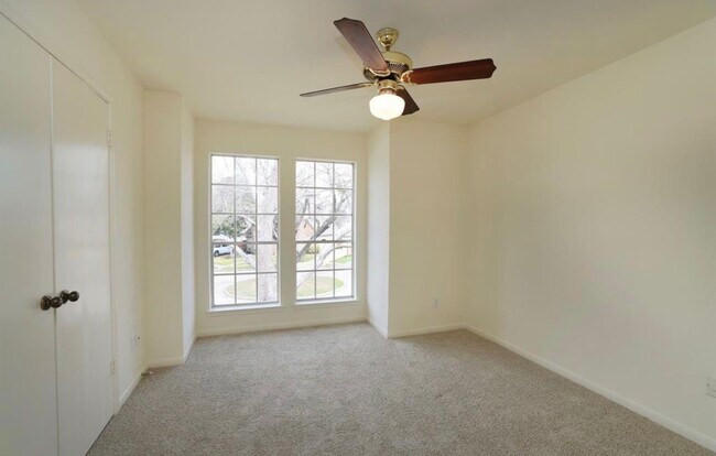 Building Photo - 10707 Williston Dr