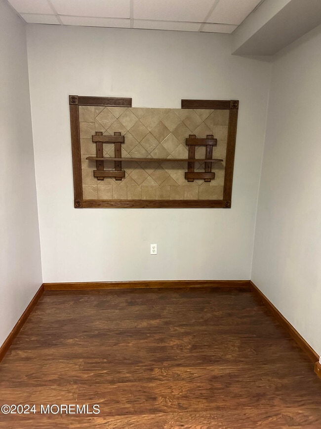 Building Photo - 31 Pettit Ave