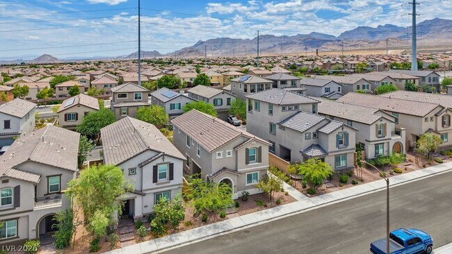 Building Photo - 10661 Sariah Skye Ave