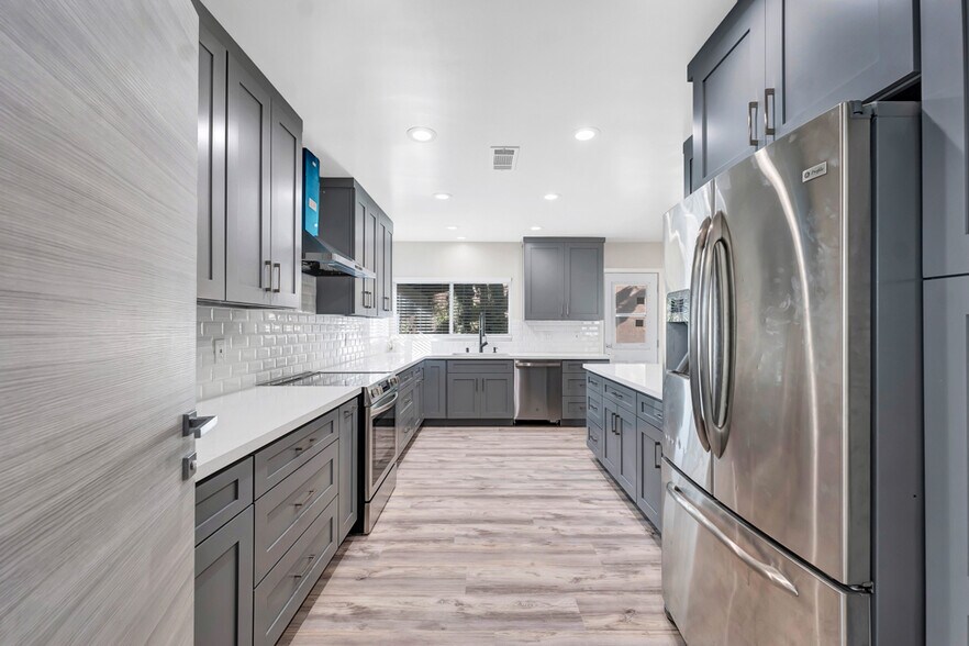 Building Photo - 19653 Valdez Dr