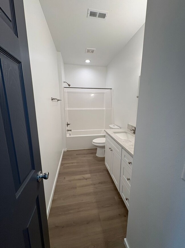 Building Photo - Single level Duplex for Rent Ephrata