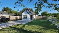 Building Photo - 4709 Lee St