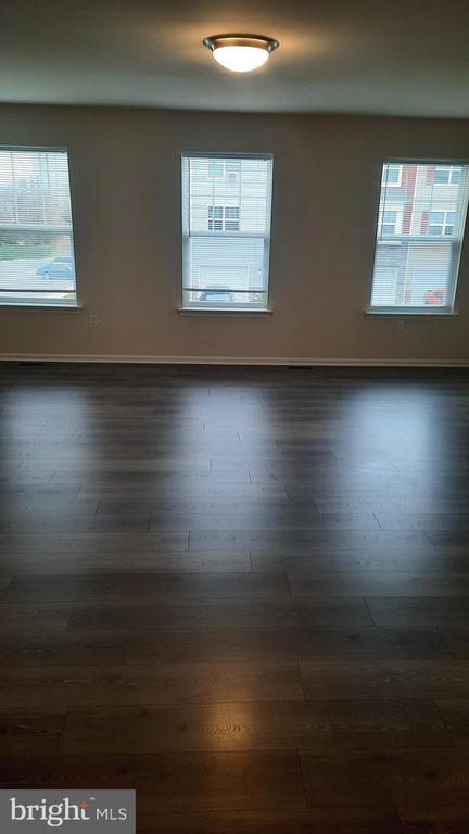 Building Photo - 945 Admiral's Quay Dr