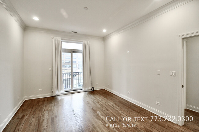 Building Photo - Fulton Market Condo-Quality 3 bedroom 2 ba...